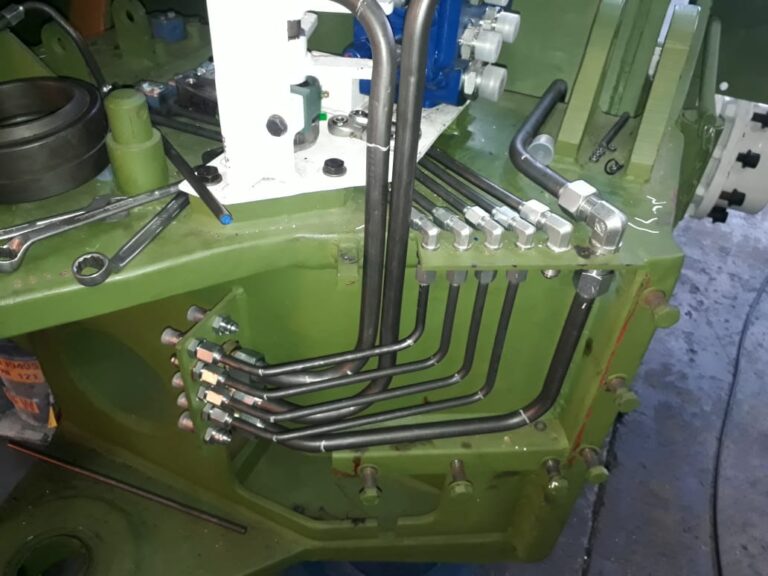 Mining excavator fitted with new hydraulic piping by Hydraulic Squad