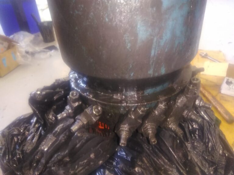 Centralised lubrication pump before service