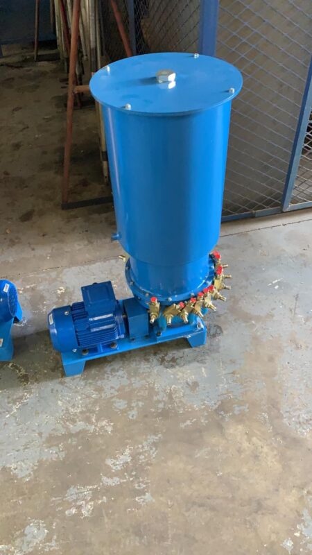 Refurbished centralised grease lubrication pump with electric motor